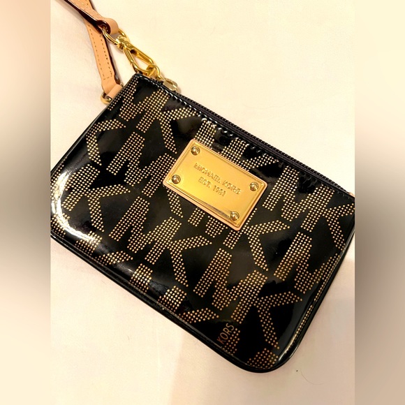 Michael Kors Wristlet - Picture 2 of 3